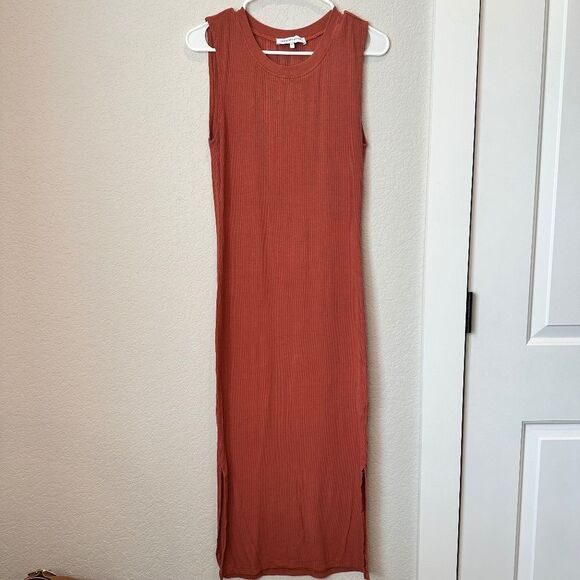 WEWOREWHAT Rust Brown Ribbed Stretchy Crew Neck Midi Dress - Size M - EUC - Picture 1 of 7